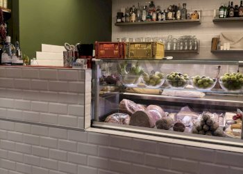 Dettagli - Attività Commerciale Corso Umberto I
 
13, Acireale - foto 9