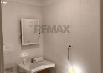 Bagno - Attività Commerciale Corso Umberto I
 
13, Acireale - foto 15