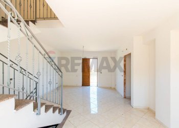 Scale - Villa Via Polveriera
 
31, Mascalucia - foto 4