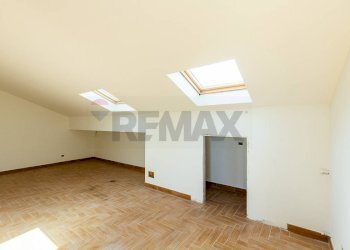 Stanza vuota - Villa Via Polveriera
 
31, Mascalucia - foto 31