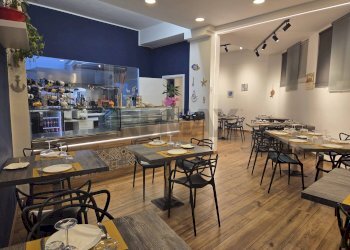 Sala da pranzo - Laboratorio via vincenzo bellini
 
25, Valverde - foto 1