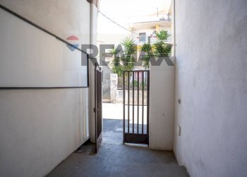 Ricezione / Lobby - Quadrilocale Vico  Borzi
 
16, Santa Maria di Licodia - foto 4