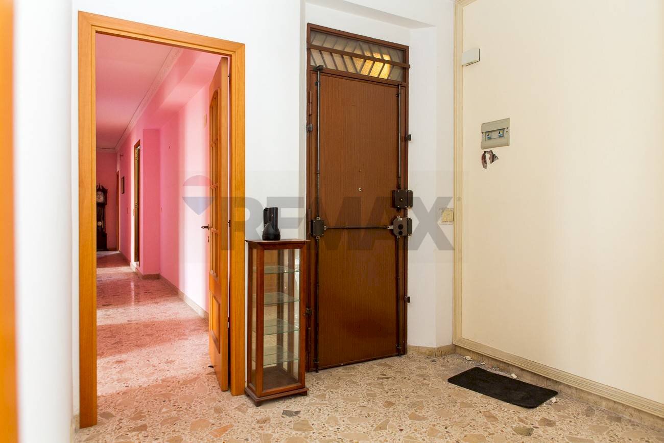 Hall / corridoio - Quadrilocale Via Santissimo Crocifisso
 
40, Acireale - foto 3