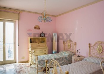 Camera / camera da letto - Quadrilocale Via Santissimo Crocifisso
 
40, Acireale - foto 8