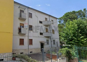 Edificio all\'aperto - Trilocale Piazza Achille Ricciardi, Sulmona - foto 1