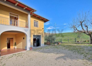 Casa all\'aperto - Casa semi indipendente strada provinciale 19
 
1, Bucine - foto 10