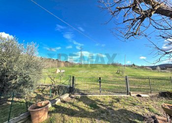 Vista delle montagne - Casa semi indipendente strada provinciale 19
 
1, Bucine - foto 24
