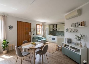 Sala da pranzo - Quadrilocale Via Pietro Nenni
 
13, Castelbellino - foto 6