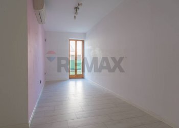 Stanza vuota - Quadrilocale Via Pietro Nenni
 
13, Castelbellino - foto 21