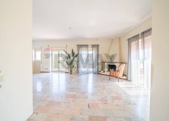 Stanza vuota - Appartamento Via Italo Svevo
 
29, Roma - foto 9