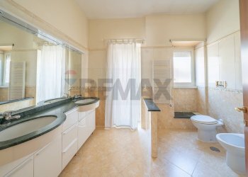 Bagno - Appartamento Via Italo Svevo
 
29, Roma - foto 36