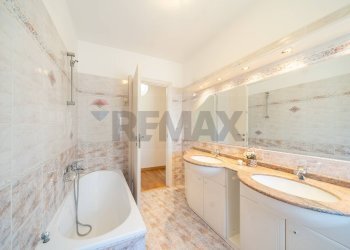 Bagno - Appartamento Via Italo Svevo
 
29, Roma - foto 98