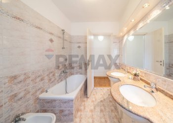 Bagno - Appartamento Via Italo Svevo
 
29, Roma - foto 99