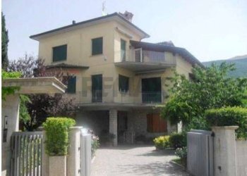 Casa all\'aperto - Appartamento Via Giordano Bruno
 
6, Gualdo Tadino - foto 2