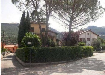 Edificio all\'aperto - Appartamento Via Giordano Bruno
 
6, Gualdo Tadino - foto 3