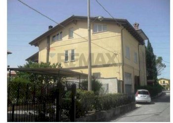 Casa all\'aperto - Appartamento Via Giordano Bruno
 
6, Gualdo Tadino - foto 5