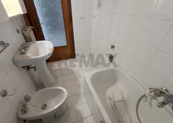 Bagno - Three-room apartment Via Veretti
 
1, Corciano - photo 15