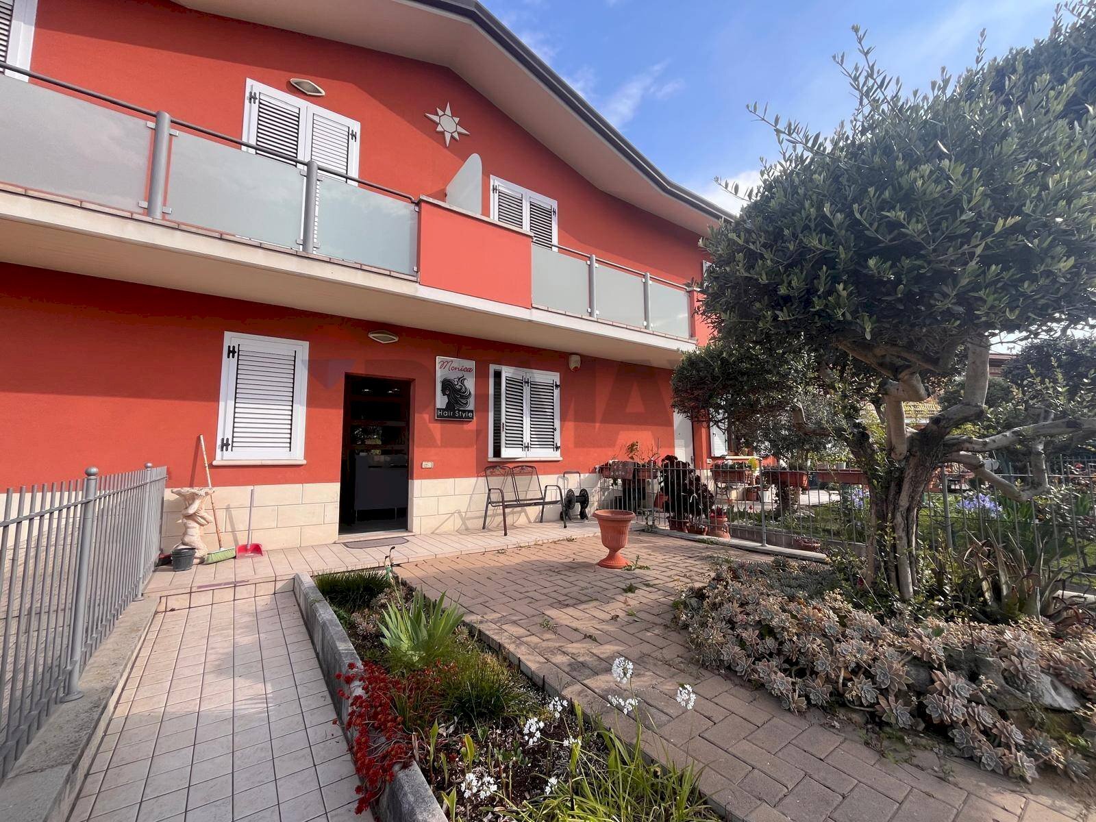 Casa all\'aperto - Laboratorio Via Cipresso
 
6/C, Bastia Umbra - foto 1