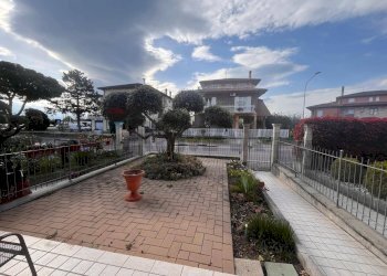 Terrazza - Laboratorio Via Cipresso
6/C, Bastia Umbra - foto 2