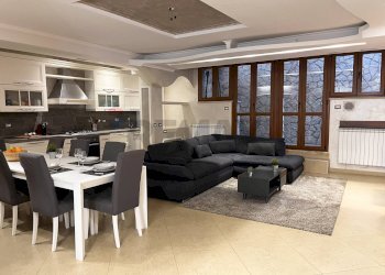 Sala da pranzo - Quadrilocale Via Taglio delle Cinque Miglia
 
61, Anzio - foto 10