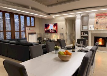 Sala da pranzo - Quadrilocale Via Taglio delle Cinque Miglia
 
61, Anzio - foto 13