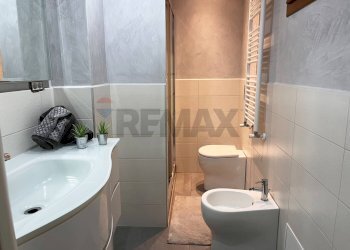 Bagno - Quadrilocale Via Taglio delle Cinque Miglia
 
61, Anzio - foto 20