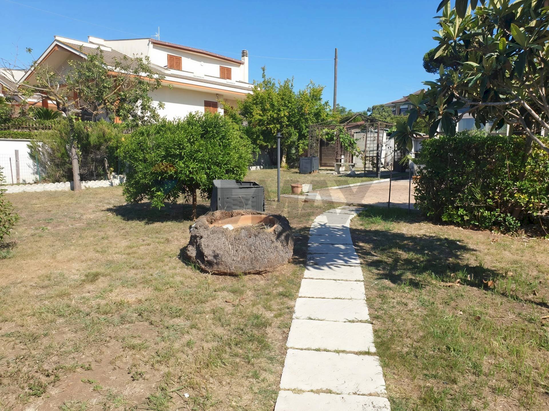 Giardino - Villa viale nuova california
 
48, Ardea - foto 3