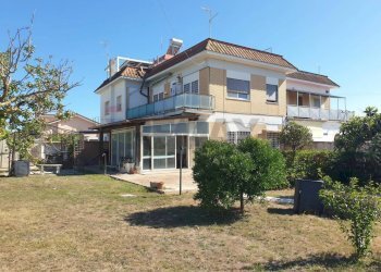 giardino - Villa viale nuova california
 
48, Ardea - foto 1