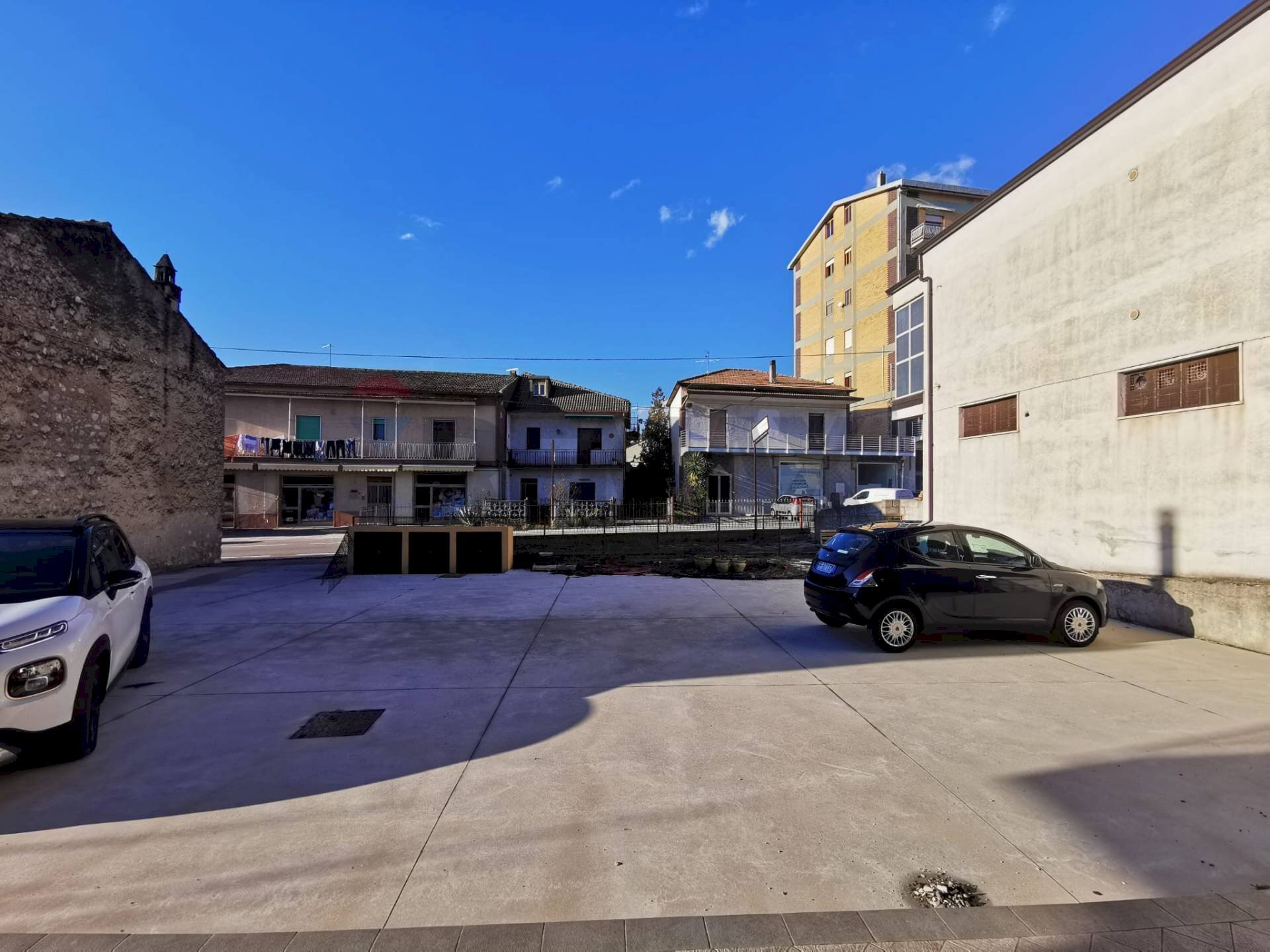 Edificio all\'aperto - Commercial Premises Strada provinciale 11 F
 
snc, Sala Consilina - photo 1