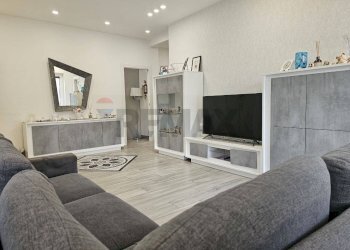 Soggiorno - Quadrilocale Via Luigi Manzella
 
23, Salerno - foto 7