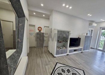 Soggiorno - Quadrilocale Via Luigi Manzella
 
23, Salerno - foto 20