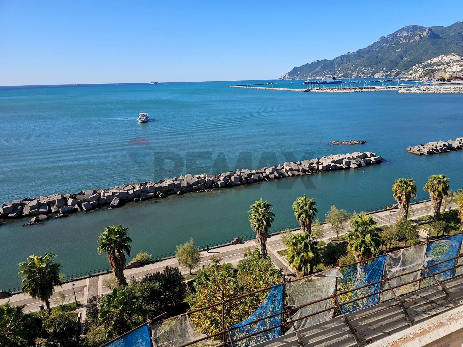 Vista dell\'acqua - Appartamento Lungomare Trieste
 
112, Salerno - foto 1