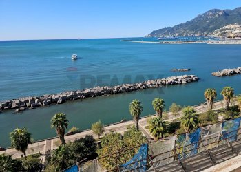 Vista dell\'acqua - Appartamento Lungomare Trieste
 
112, Salerno - foto 1