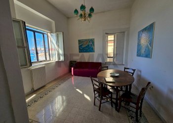 Sala da pranzo - Appartamento Lungomare Trieste
 
112, Salerno - foto 4