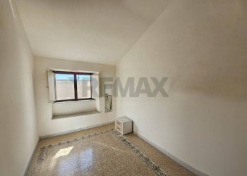 Stanza vuota - Appartamento Lungomare Trieste
 
112, Salerno - foto 8