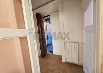 Hall / corridoio - Appartamento Lungomare Trieste
 
112, Salerno - foto 25