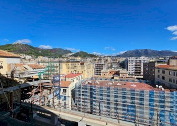 Edificio all\'aperto - Appartamento Lungomare Trieste
 
112, Salerno - foto 28