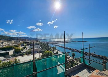 Vista dell\'acqua - Appartamento Lungomare Trieste
 
112, Salerno - foto 33