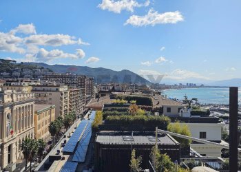 Edificio all\'aperto - Appartamento Lungomare Trieste
 
112, Salerno - foto 36