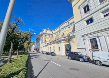 Edificio all\'aperto - Appartamento Lungomare Trieste
 
112, Salerno - foto 43