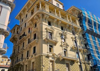 Edificio all\'aperto - Appartamento Lungomare Trieste
 
112, Salerno - foto 45