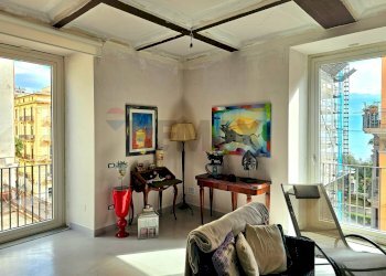 Soggiorno - Appartamento Via Masuccio Salernitano
 
39, Salerno - foto 1