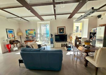 Sala da pranzo - Appartamento Via Masuccio Salernitano
 
39, Salerno - foto 8