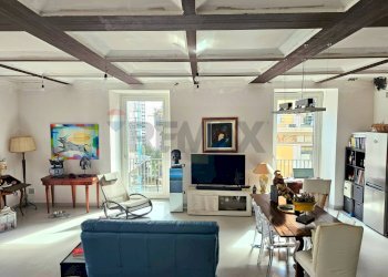 Sala da pranzo - Appartamento Via Masuccio Salernitano
 
39, Salerno - foto 53