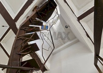 Scale - Appartamento Via Masuccio Salernitano
 
39, Salerno - foto 54