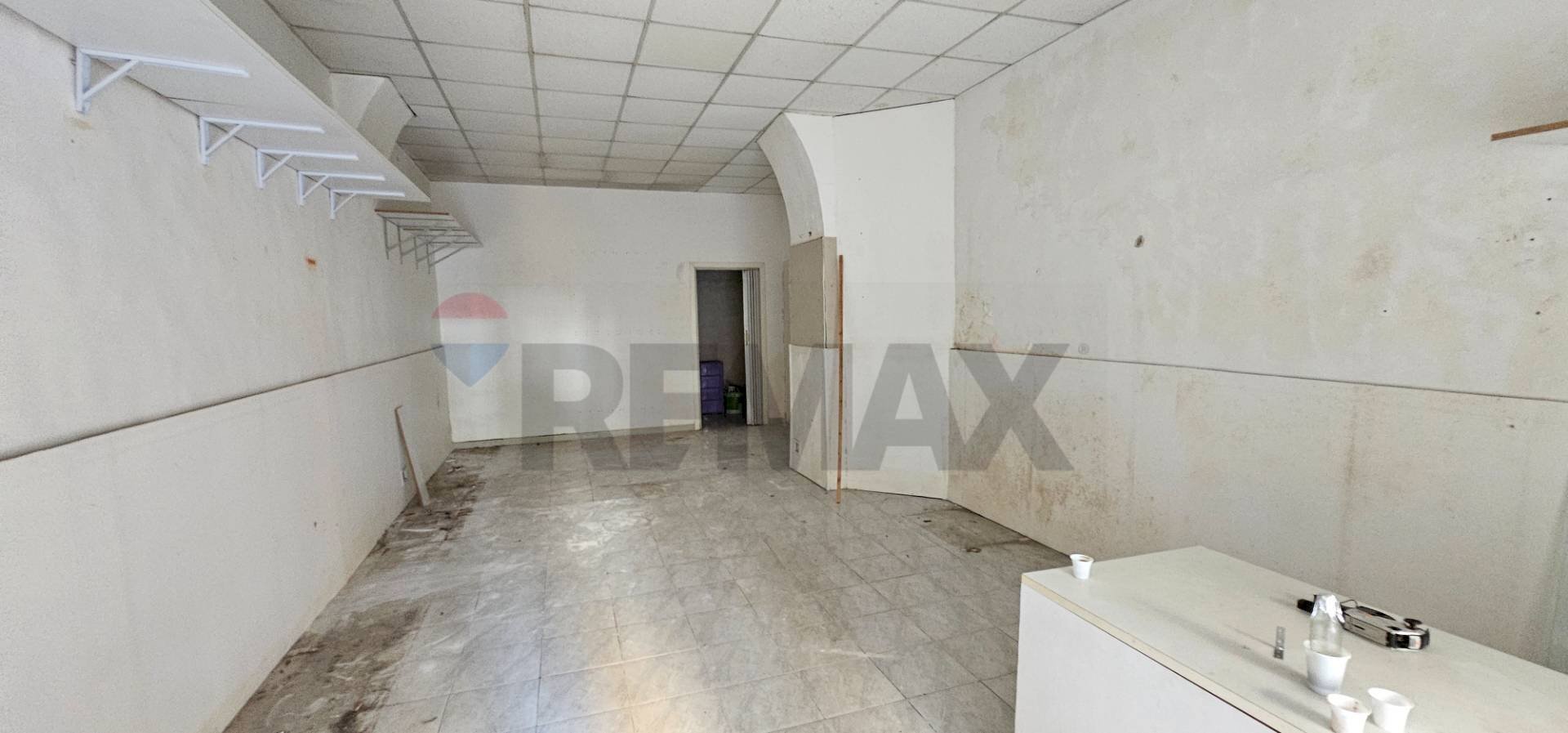 Stanza vuota - Commercial Premises Via Francesco Crispi
 
62, Salerno - photo 2