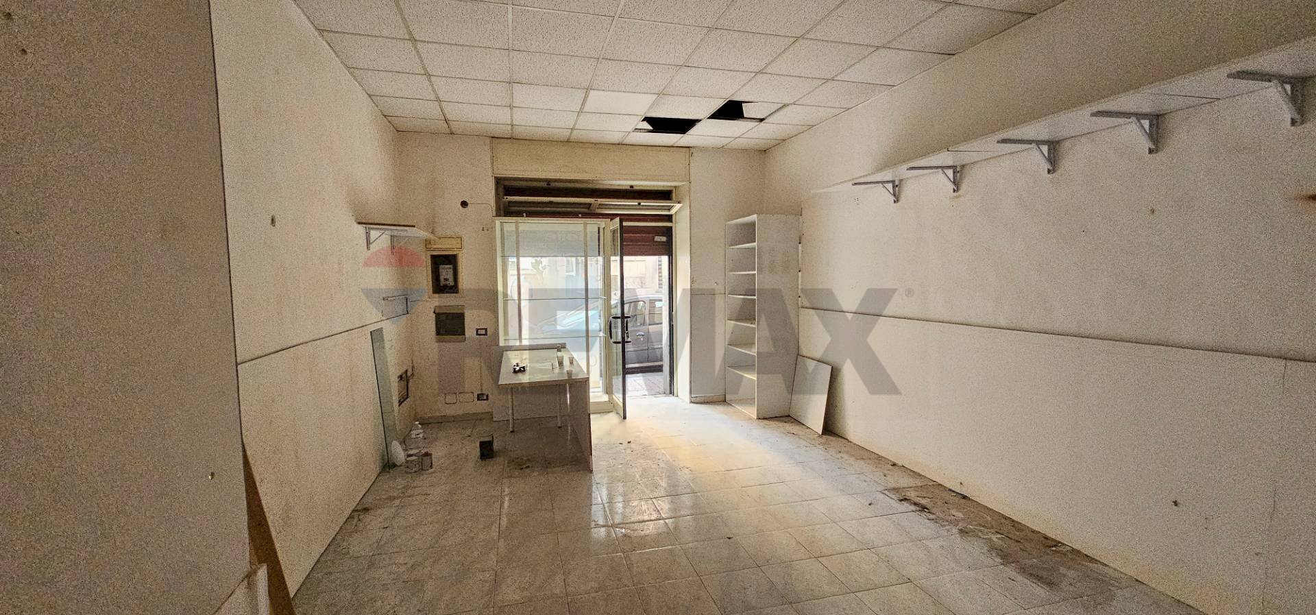 Non correlato - Commercial Premises Via Francesco Crispi
 
62, Salerno - photo 3