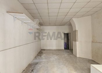 Stanza vuota - Commercial Premises Via Francesco Crispi
62, Salerno - photo 4