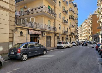 Edificio all\'aperto - Commercial Premises Via Francesco Crispi
62, Salerno - photo 8