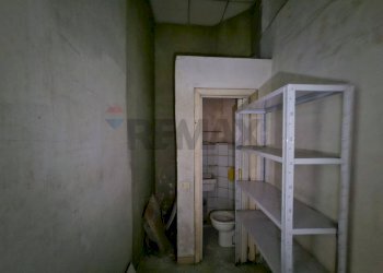 Dispensa di stoccaggio - Commercial Premises Via Francesco Crispi
62, Salerno - photo 14